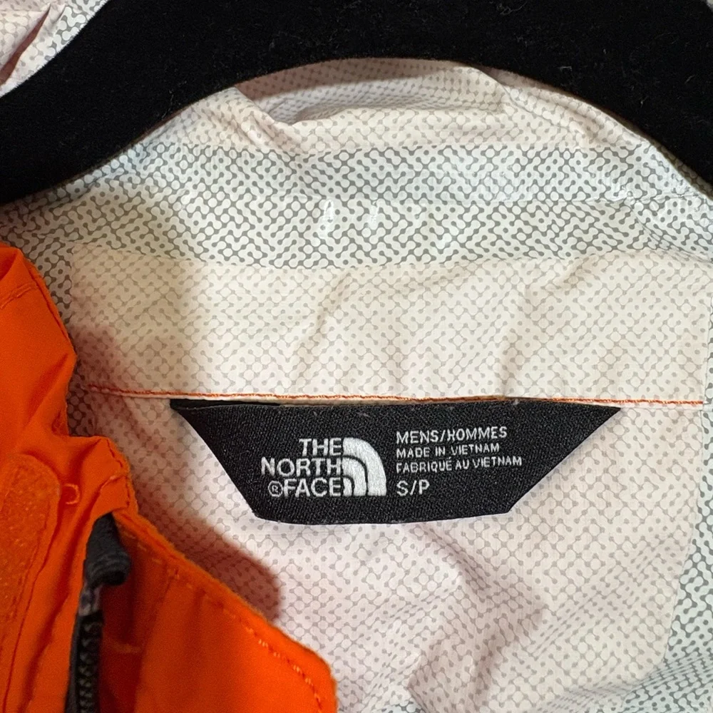 The North Face Vibrant Orange and Deep Blue Jacket - Picture 5 of 5